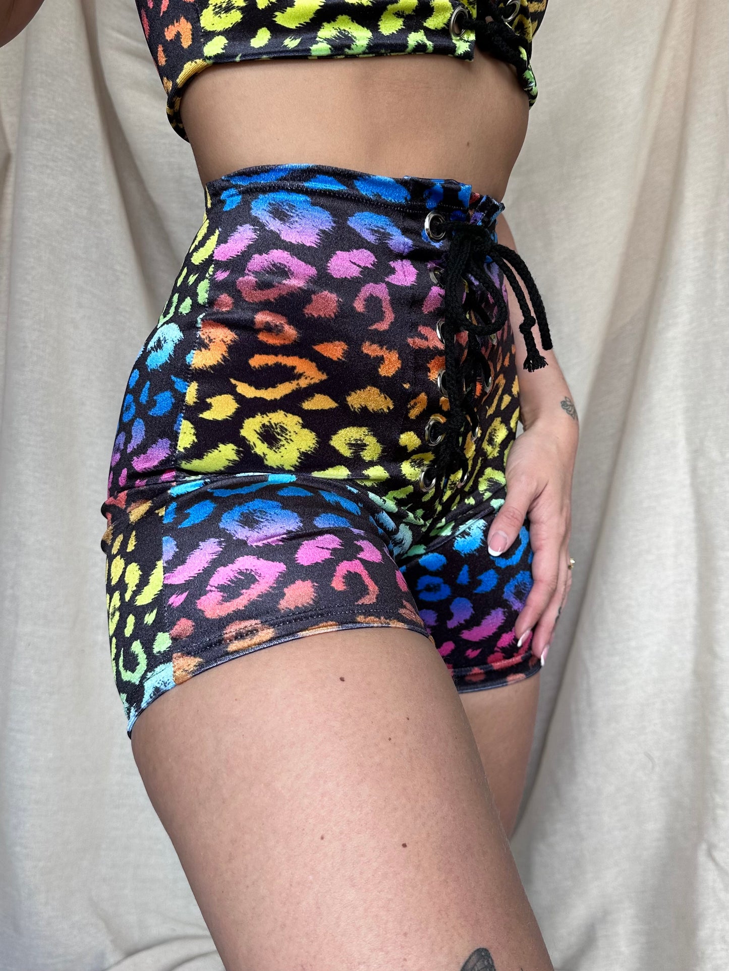 EXCLUSIVE - Stevie Shorts in Rainbow Leopard